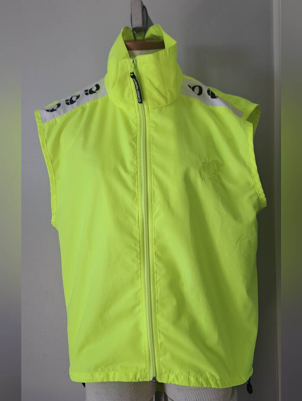 Pearl iZumi Neon Yellow Full Zip vest Mesh back cycle jogging lightweight Men LG